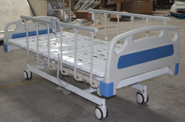 BE18 electric bed with higher siderails and special double side castor