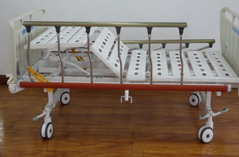 BM12  Manual Bed With Golden Guardrail