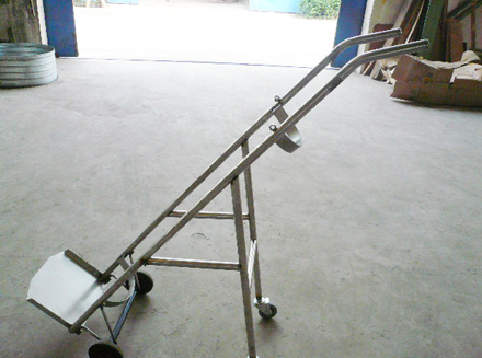 SS300H stainless steel oxygen bottle trolley