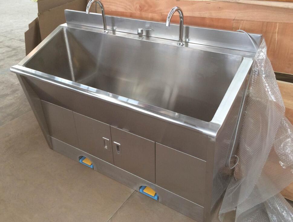 OEM Medical Two Person 304 Stainless Steel Automatic Hand Washing Sink with Inductive Taps